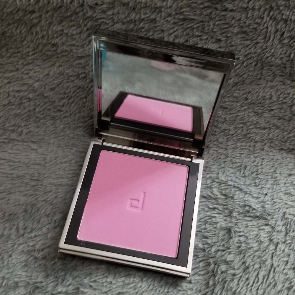 NIB Doucce Cheek Blush in Magic Hour